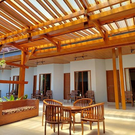 Oasis Hotel Ampana Екстериор снимка