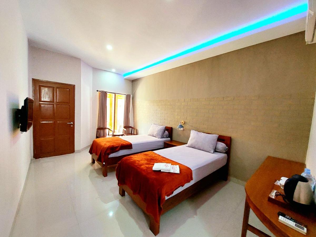 Oasis Hotel Ampana Екстериор снимка