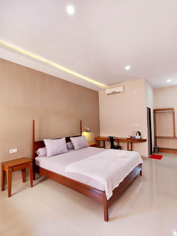 Oasis Hotel Ampana Екстериор снимка