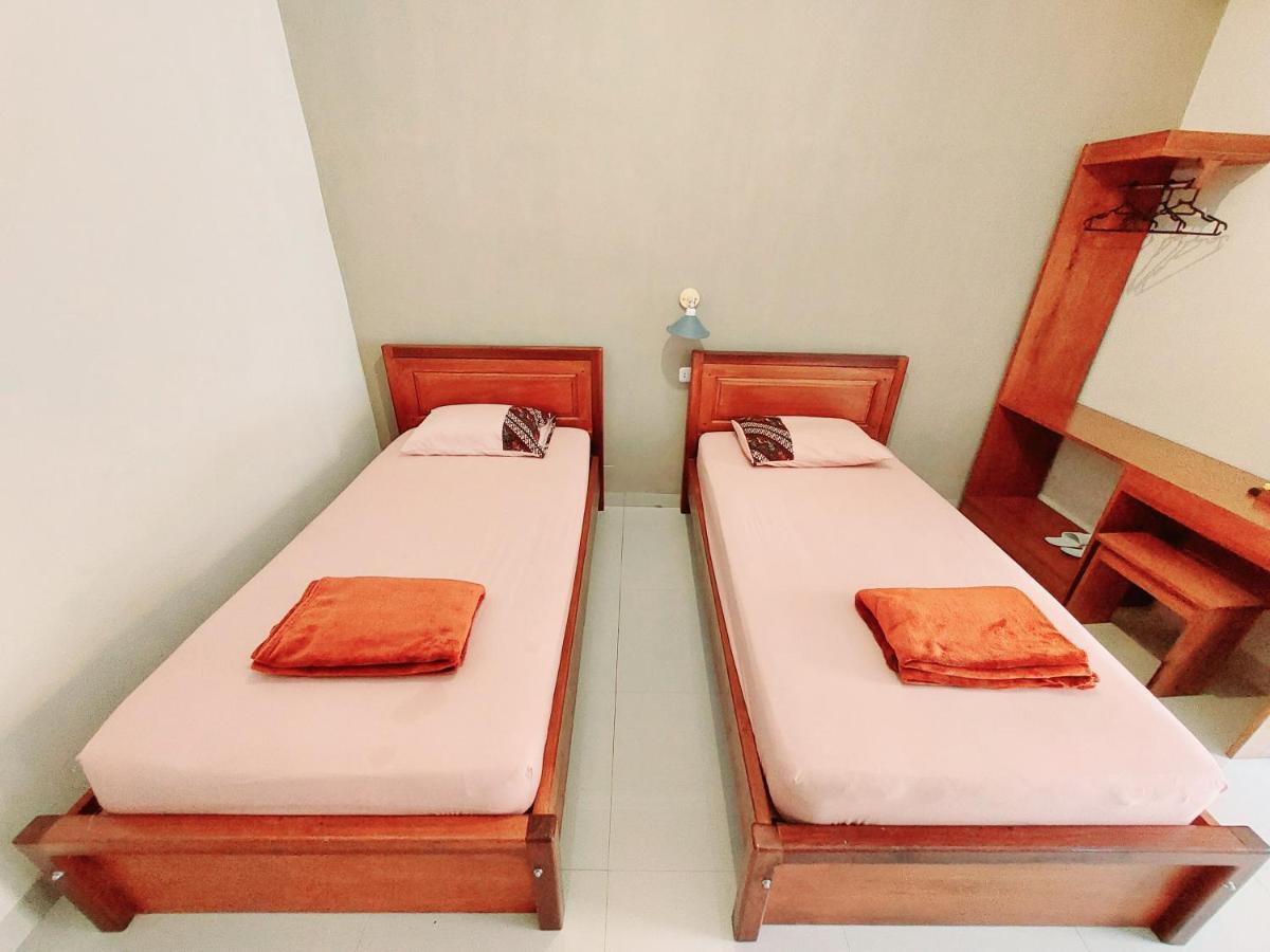Oasis Hotel Ampana Екстериор снимка