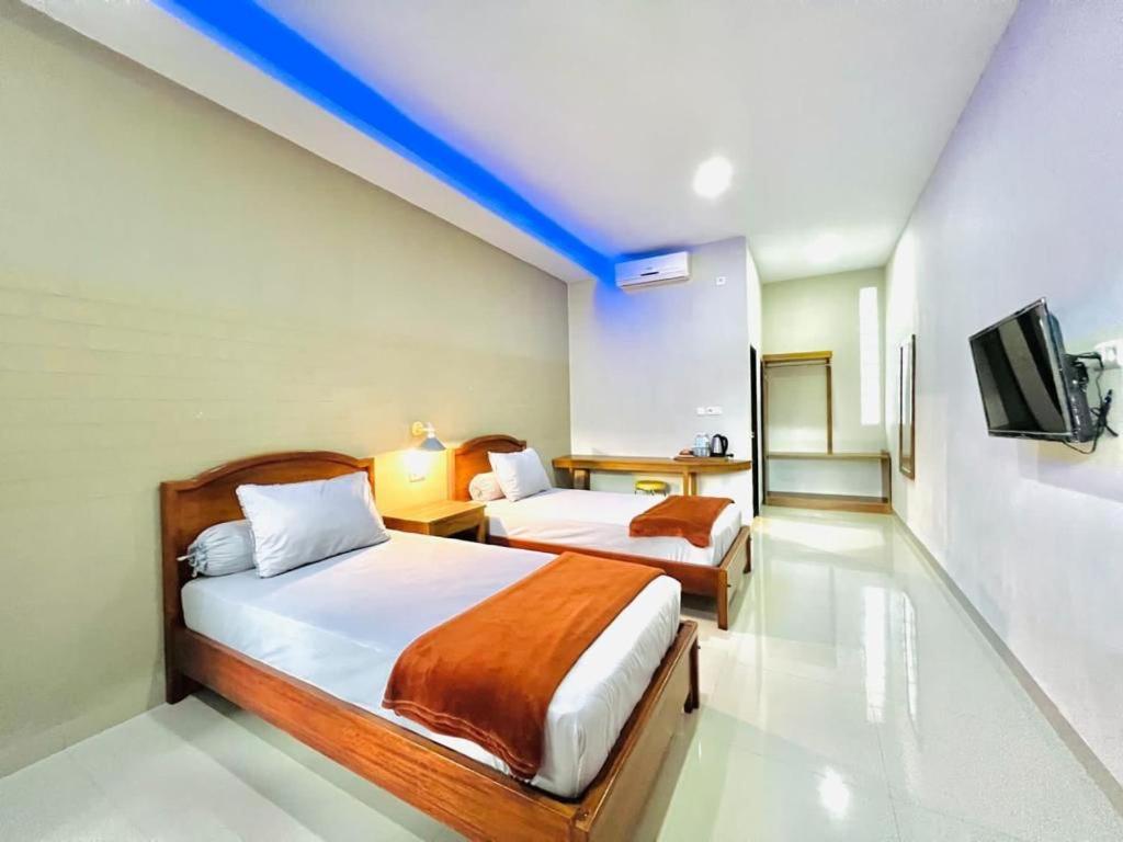 Oasis Hotel Ampana Екстериор снимка